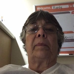 Meet your Posher, Lorretta